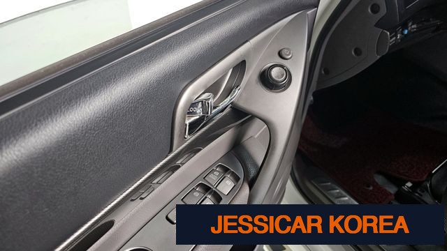 2015 KG Mobility Korando Turismo - Thumbnail 18