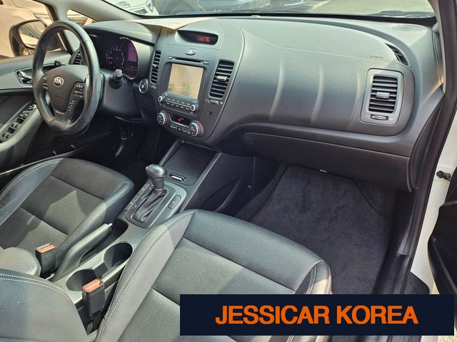 2015 Kia K3 - Thumbnail 13