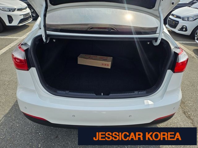 2015 Kia K3 - Thumbnail 17