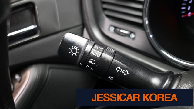 2013 Kia K5 - Thumbnail 3