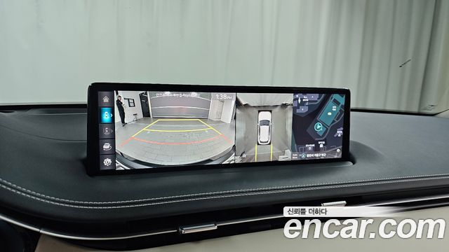 2024 Genesis GV70 - Thumbnail 4