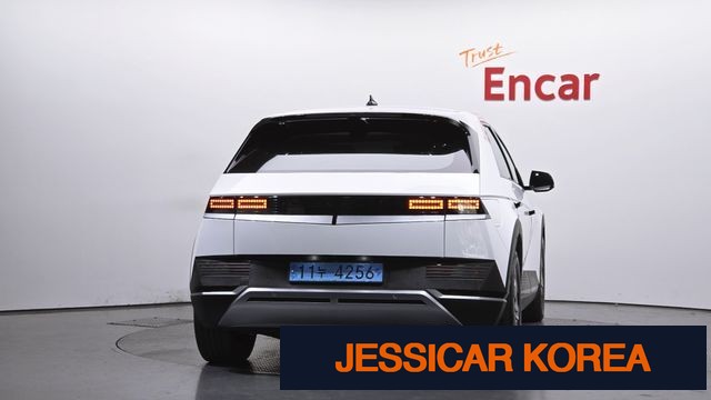 2022 Hyundai Ioniq 5 - Thumbnail 6