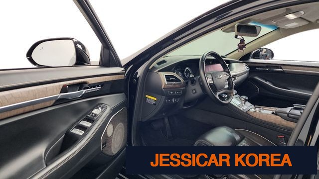 2021 Genesis G90 - Thumbnail 9