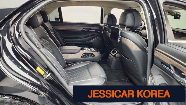 2021 Genesis G90 - Thumbnail 18