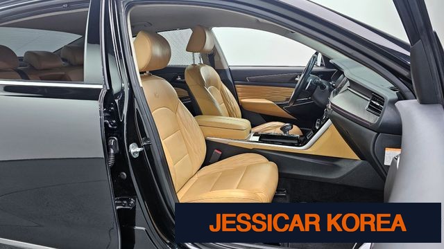 2020 Kia K7 Premier Hybrid - Thumbnail 3