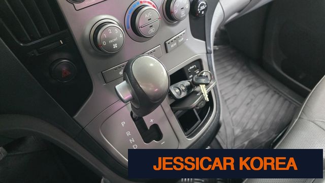 2014 Hyundai Grand Starex - Thumbnail 18
