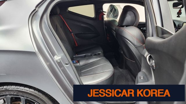 2018 Hyundai Veloster (JS) - Thumbnail 7