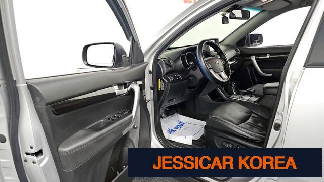 2011 Kia Sorento R - Thumbnail 10