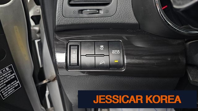 2011 Kia Sorento R - Thumbnail 18
