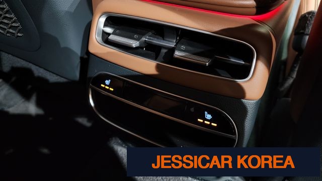 2022 Genesis GV70 - Thumbnail 16