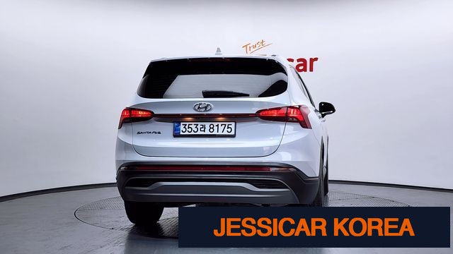 2023 Hyundai The New Santa Fe - Thumbnail 11