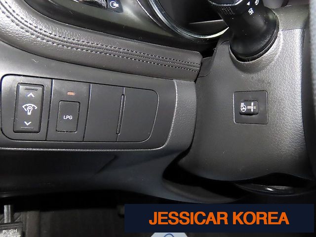 2011 Kia K5 - Thumbnail 5