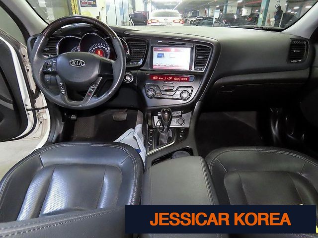2011 Kia K5 - Thumbnail 8