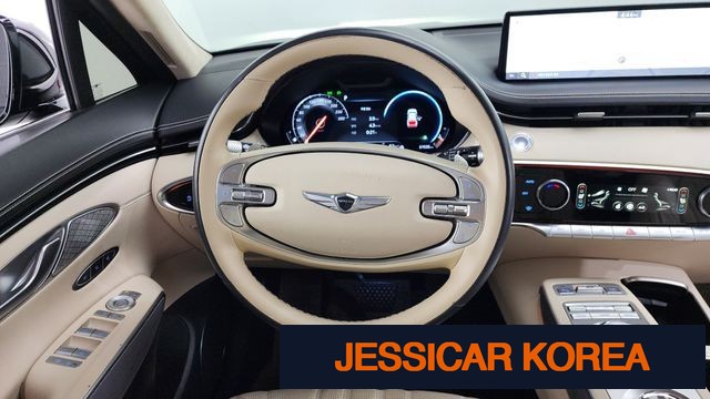 2021 Genesis GV70 - Thumbnail 11