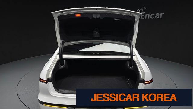 2025 Hyundai Grandeur (GN7) - Thumbnail 3