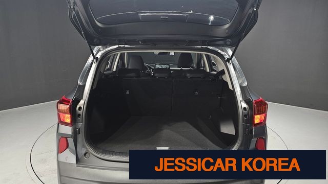 2023 Kia Seltos - Thumbnail 17