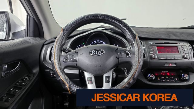 2012 Kia Sportage R - Thumbnail 10