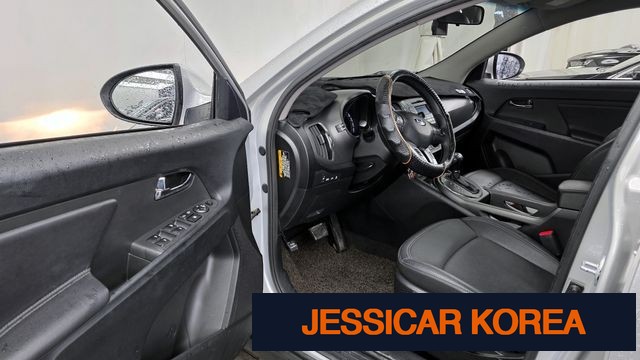 2012 Kia Sportage R - Thumbnail 12