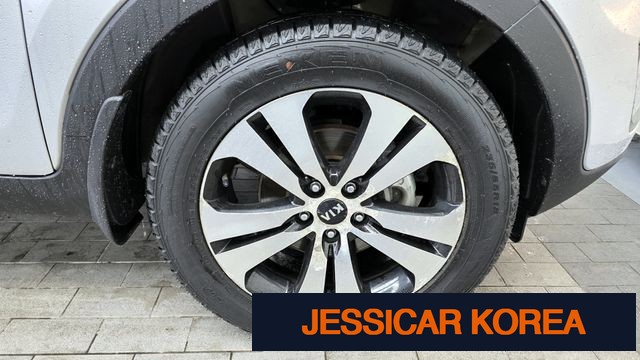2012 Kia Sportage R - Thumbnail 15