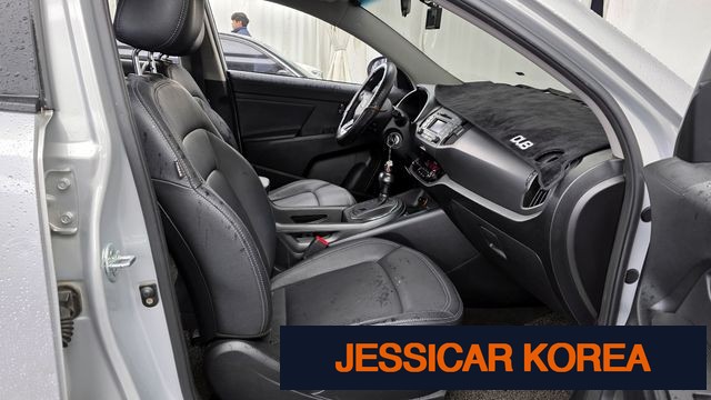 2012 Kia Sportage R - Thumbnail 18