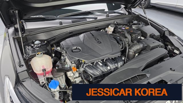 2023 Kia K8 - Thumbnail 2