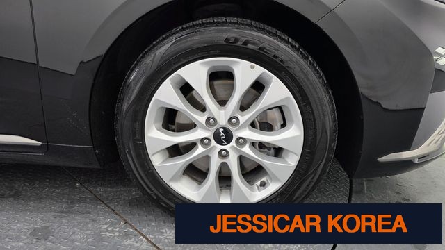 2023 Kia K8 - Thumbnail 3