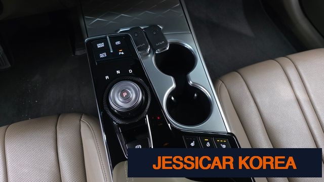 2023 Kia K8 - Thumbnail 18