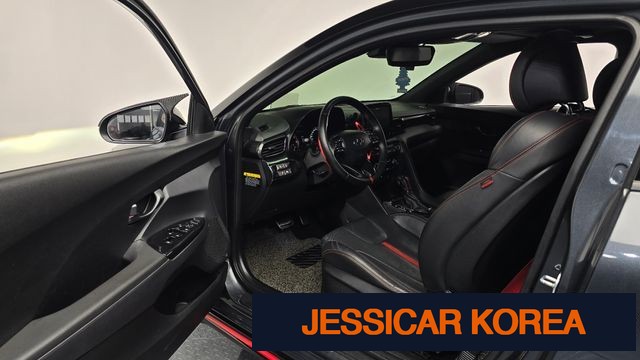 2018 Hyundai Veloster (JS) - Thumbnail 2