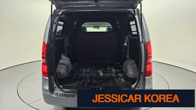 2016 Hyundai Grand Starex - Thumbnail 16
