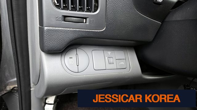2013 Hyundai Grand Starex - Thumbnail 2