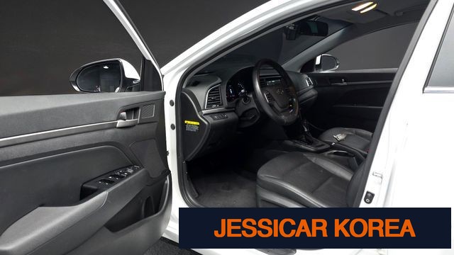 2016 Hyundai Avante AD - Thumbnail 16