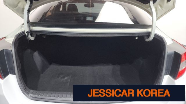 2011 Kia K5 - Thumbnail 6