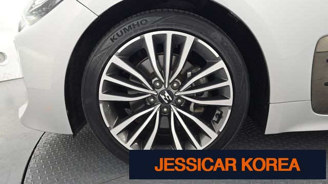 2018 Kia Stinger - Thumbnail 13