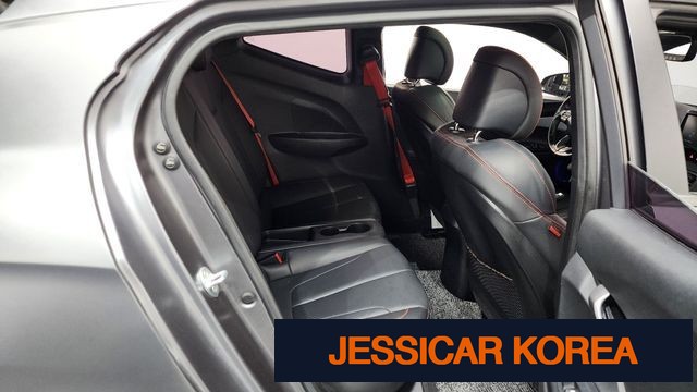 2018 Hyundai Veloster (JS) - Thumbnail 4