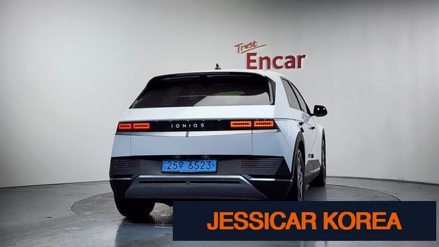 2022 Hyundai Ioniq 5 - Thumbnail 19