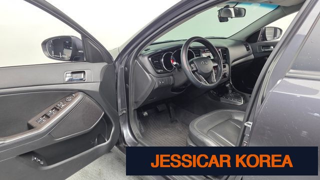 2011 Kia K5 - Thumbnail 6