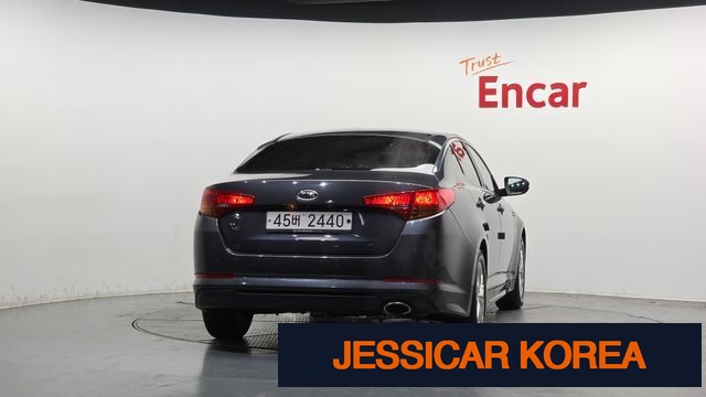 2011 Kia K5 - Thumbnail 11