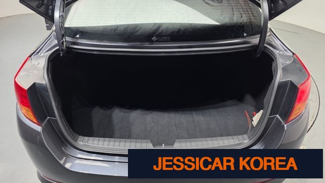 2011 Kia K5 - Thumbnail 17