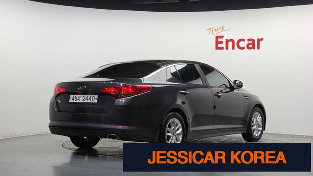 2011 Kia K5 - Thumbnail 18