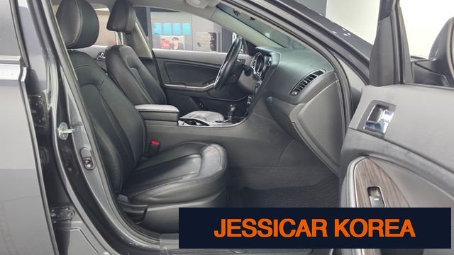 2011 Kia K5 - Thumbnail 19