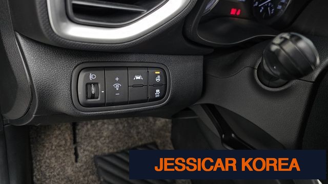 2022 Hyundai Venue - Thumbnail 3