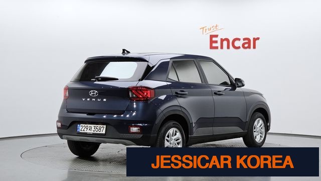 2022 Hyundai Venue - Thumbnail 17
