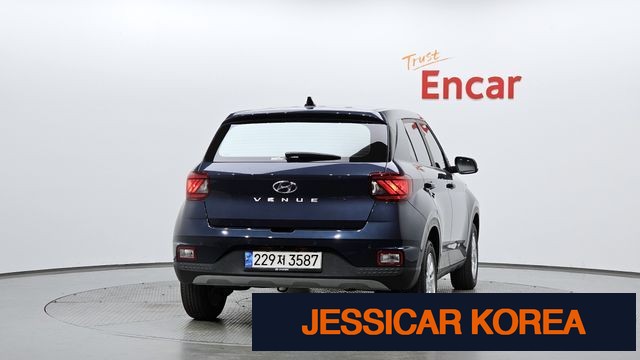 2022 Hyundai Venue - Thumbnail 19