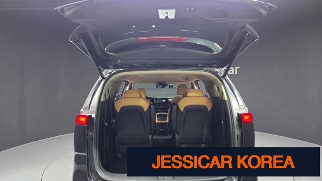 2021 Kia Carnival 4th Gen - Thumbnail 11