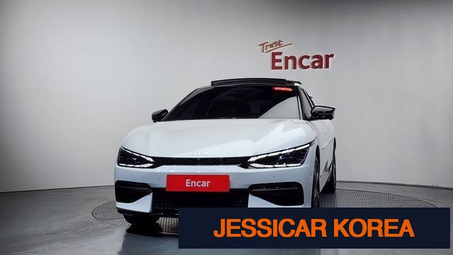 2022 Kia EV6 - Thumbnail 14