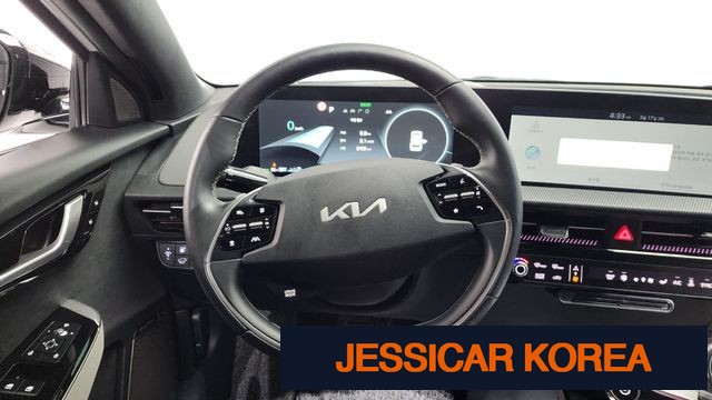 2022 Kia EV6 - Thumbnail 18