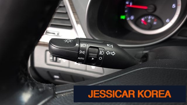 2013 Hyundai Santa Fe DM - Thumbnail 2