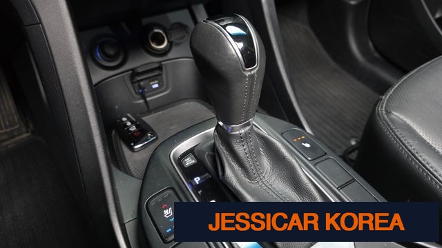 2013 Hyundai Santa Fe DM - Thumbnail 16