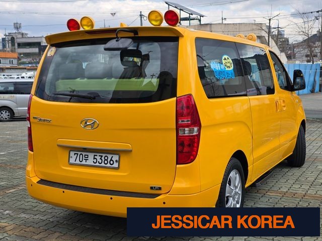 2021 Hyundai The New Grand Starex - Thumbnail 9