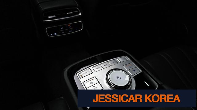 2023 Genesis G80 (RG3) - Thumbnail 2